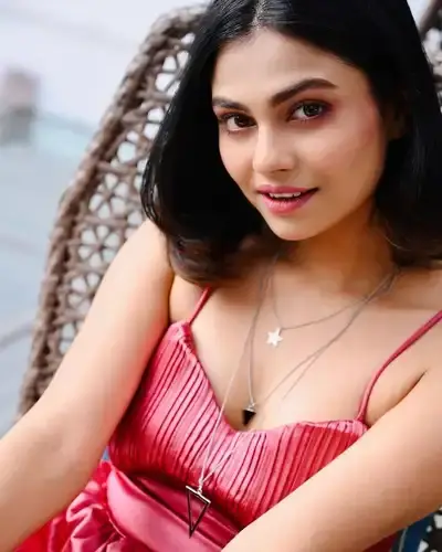 Escort Service Mehgaon